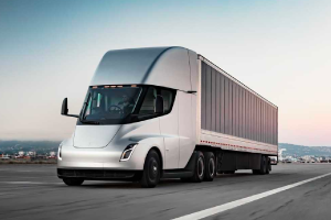 Future Tesla Semi - 900 kWh (Not confirmed by OEM)